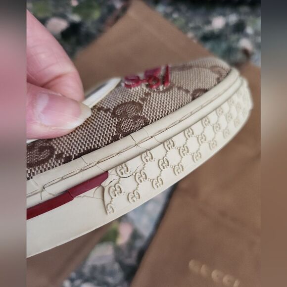 Gucci Women's Beige Slip-On Shoes - Picture 11 of 14